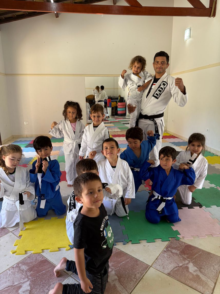 Alunos no jiu-jitsu